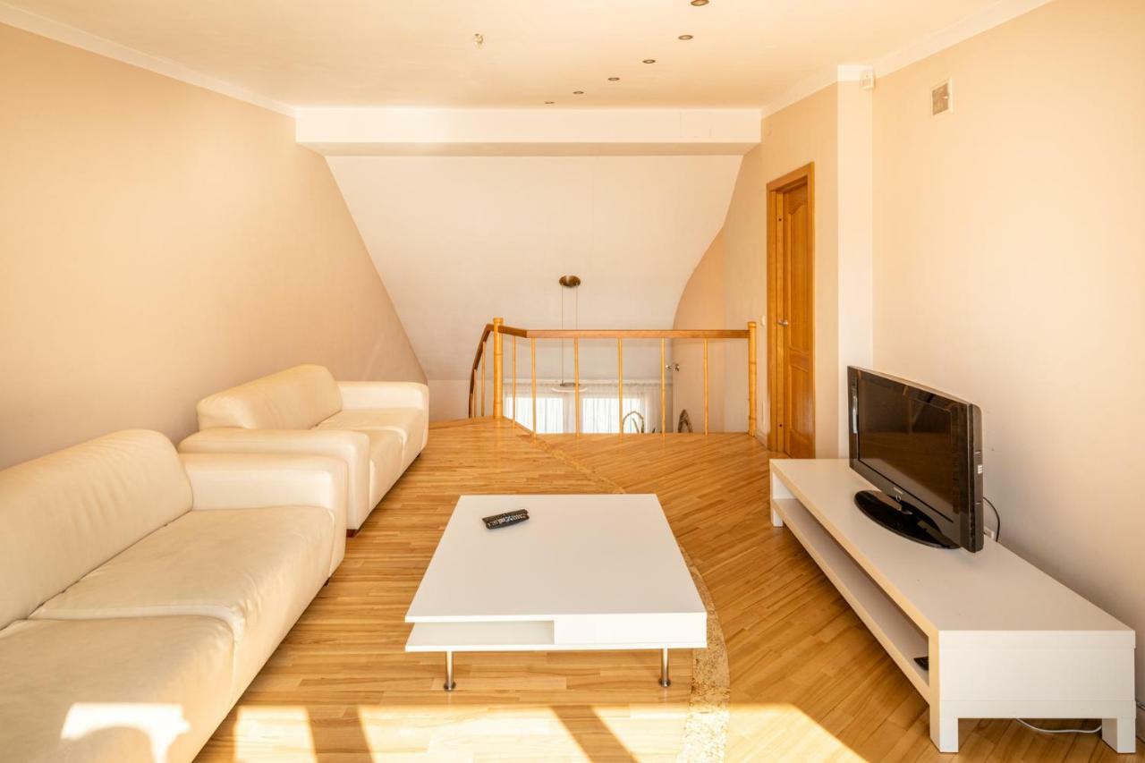 Old Riga Aldaru Street 2 Level Apartment With Terrace Exterior photo